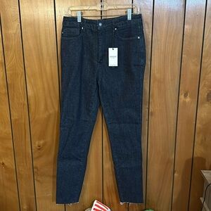 Judy Blue NWT size 13 / 31 high rise with tummy control.